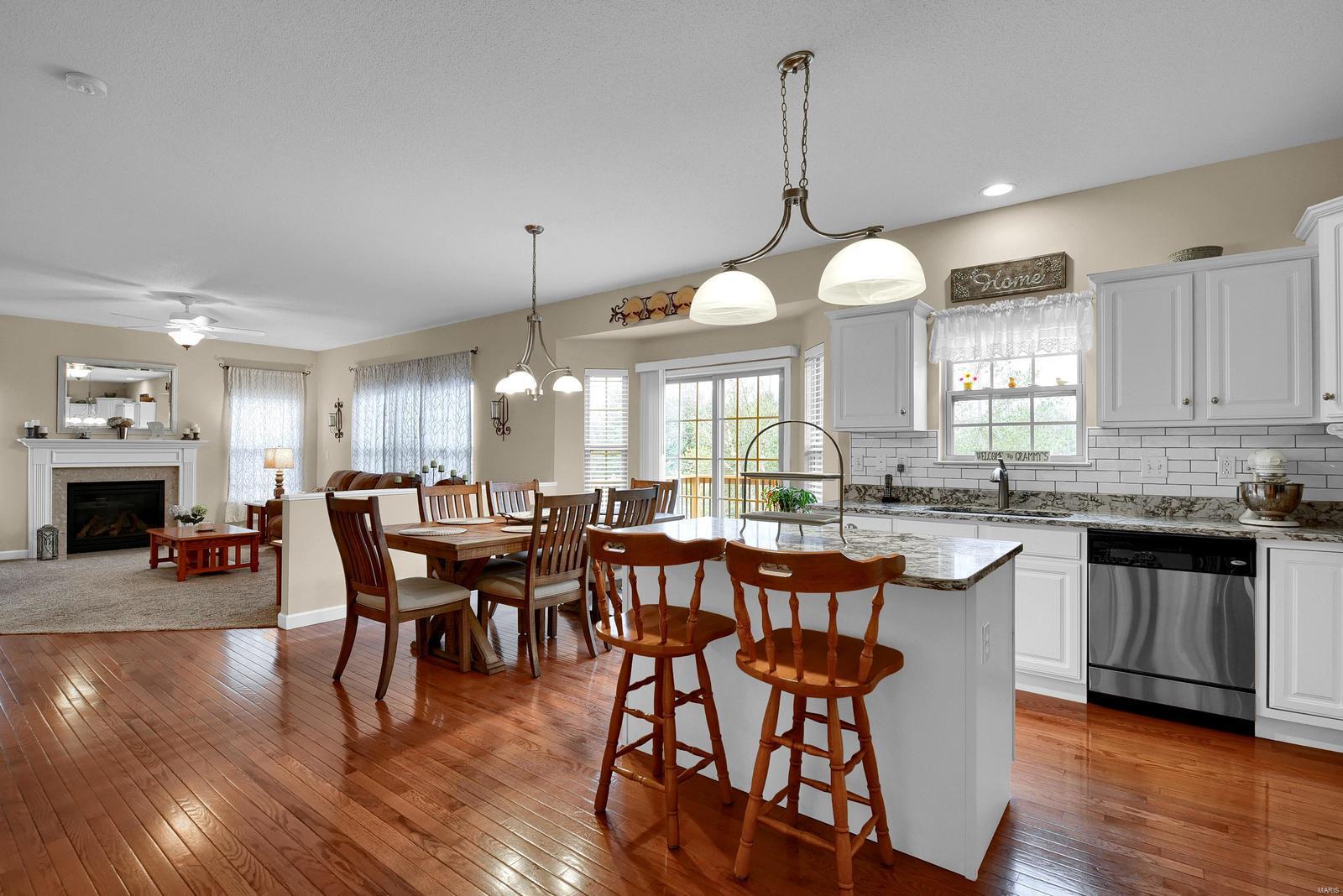 1301 Rutledge Drive Troy, IL 62294 - Photo 14 of 37