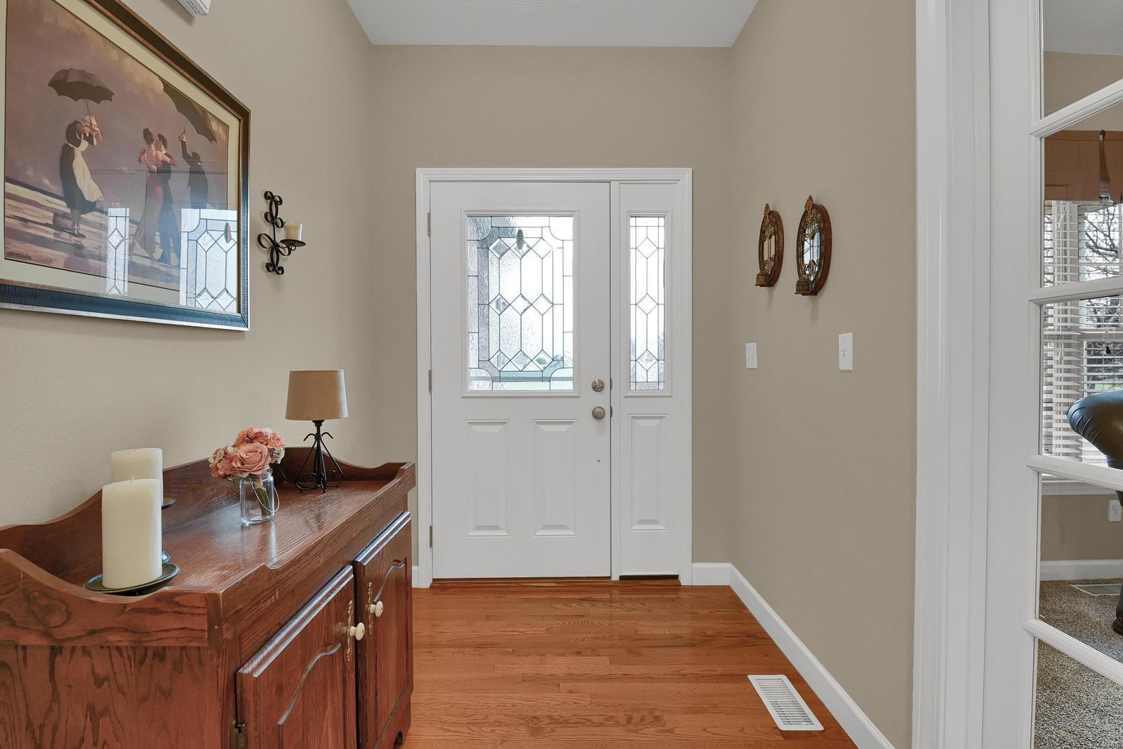 1301 Rutledge Drive Troy, IL 62294 - Photo 3 of 37