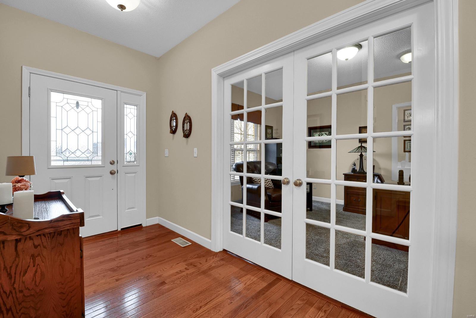 1301 Rutledge Drive Troy, IL 62294 - Photo 4 of 37
