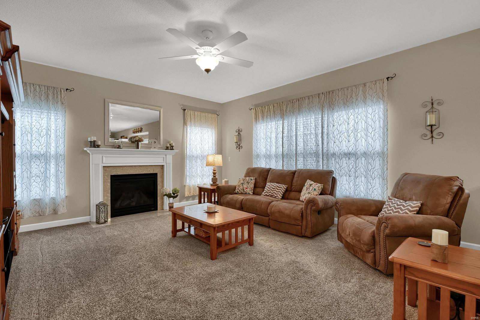 1301 Rutledge Drive Troy, IL 62294 - Photo 6 of 37