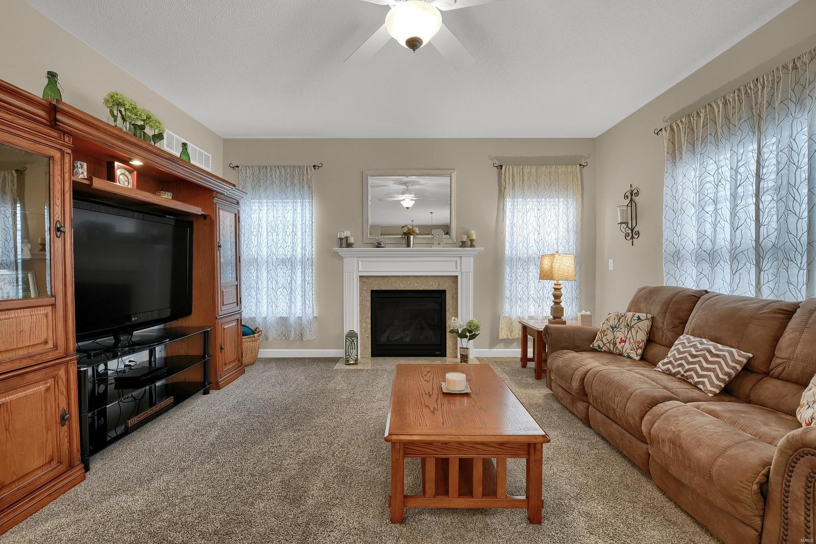 1301 Rutledge Drive Troy, IL 62294 - Photo 7 of 37