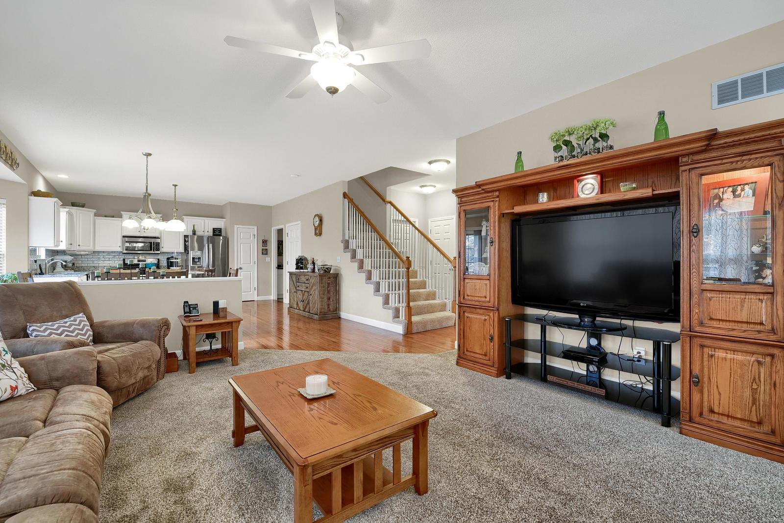 1301 Rutledge Drive Troy, IL 62294 - Photo 9 of 37