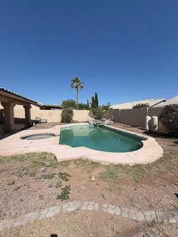 $480,000 | 1417 West Wagoner Road, Phoenix, AZ 85023