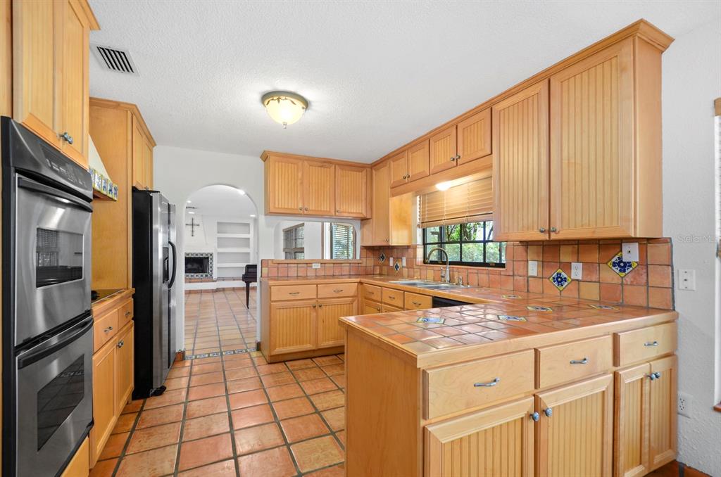 3636 Lake Buynak Road Windermere, FL 34786 - Photo 10 of 32