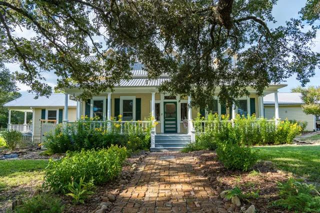 $1,295,000 | 2030 Hertel Road, Schulenburg, TX 78956