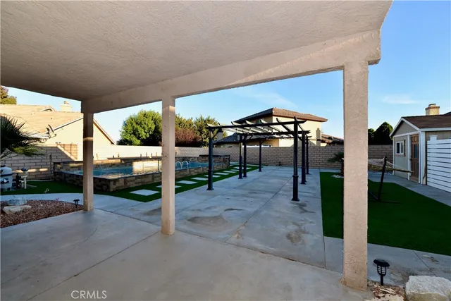 $550,000 | 18465 Tarpon Lane, Victorville, CA 92395