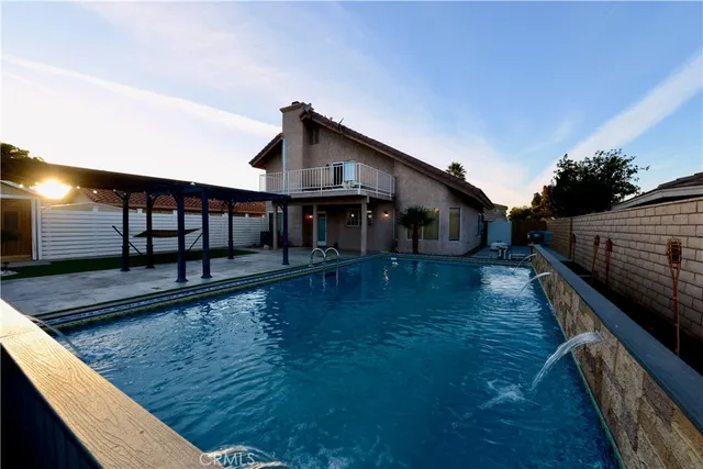 $550,000 | 18465 Tarpon Lane, Victorville, CA 92395