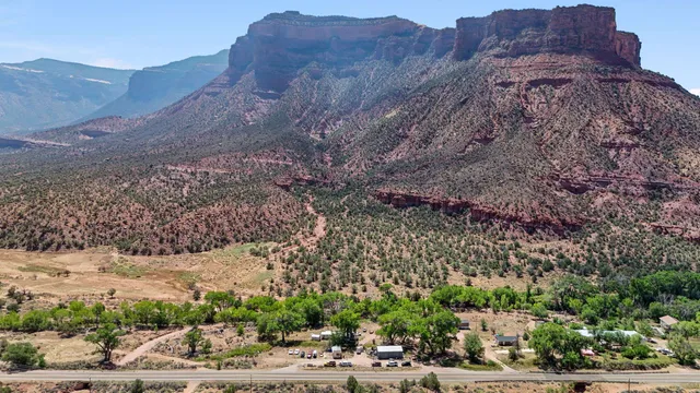 a view of a large building