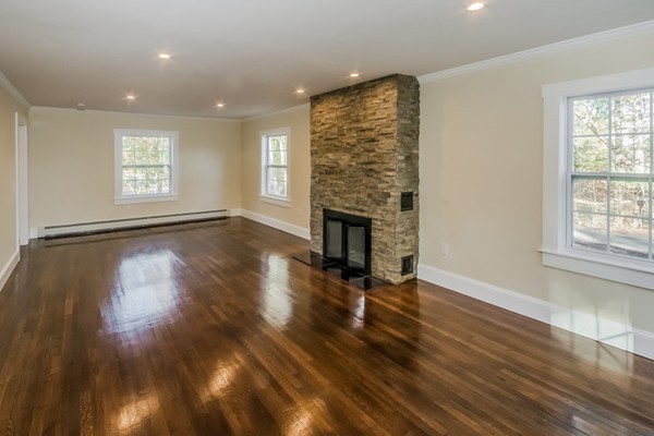 108 Fairhaven Road Mattapoisett, MA 02739 - Photo 9 of 23 Gallery Image 9