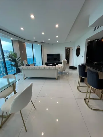 $4,900 | 1881 79th Street Causeway, Unit 1504, North Bay Village, FL 33141