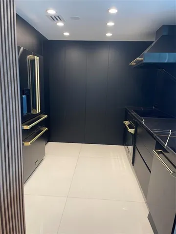 $4,900 | 1881 79th Street Causeway, Unit 1504, North Bay Village, FL 33141