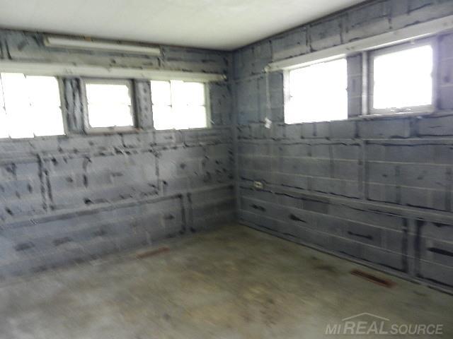 16545 Millar Road Clinton Township, MI 48036 - Photo 26 of 38 50182085-b35f99ff-a797-4eb3-a299-904ecedd5448.JPG
