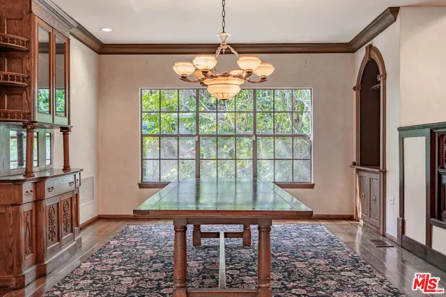 $2,150,000 | 3041 East Chevy Chase Drive, Glendale, CA 91206