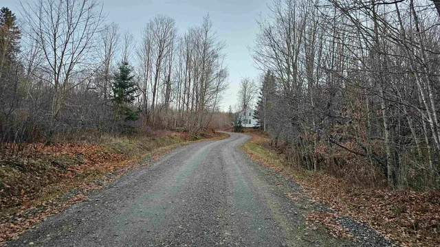 $399,900 | 114 Quarry Hill Road, Glover, VT 05839