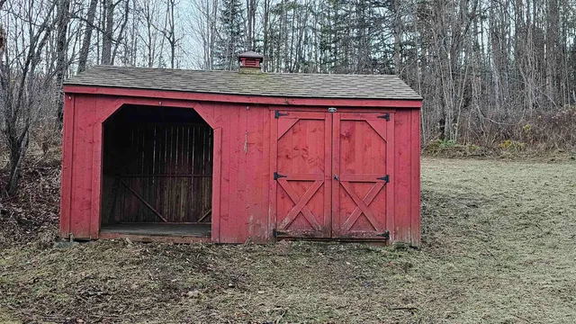 $399,900 | 114 Quarry Hill Road, Glover, VT 05839