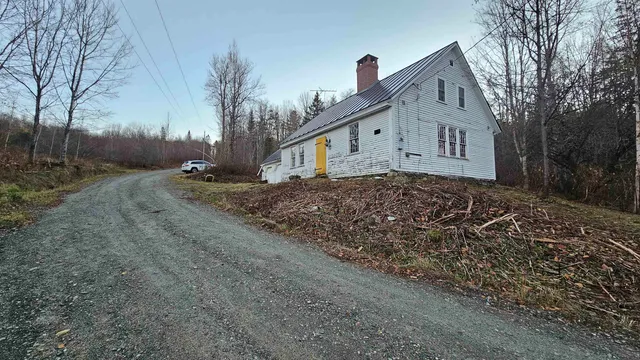 $399,900 | 114 Quarry Hill Road, Glover, VT 05839