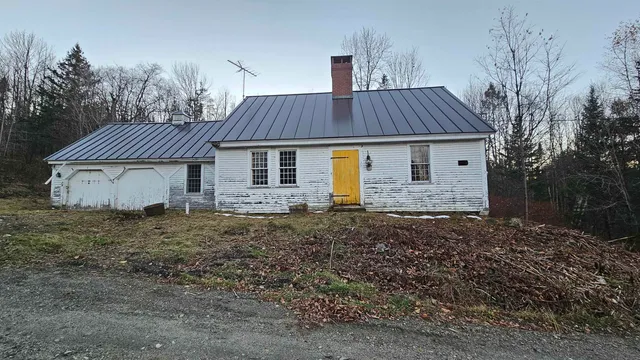 $399,900 | 114 Quarry Hill Road, Glover, VT 05839