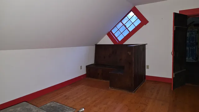 $399,900 | 114 Quarry Hill Road, Glover, VT 05839