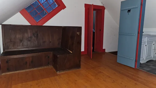 $399,900 | 114 Quarry Hill Road, Glover, VT 05839