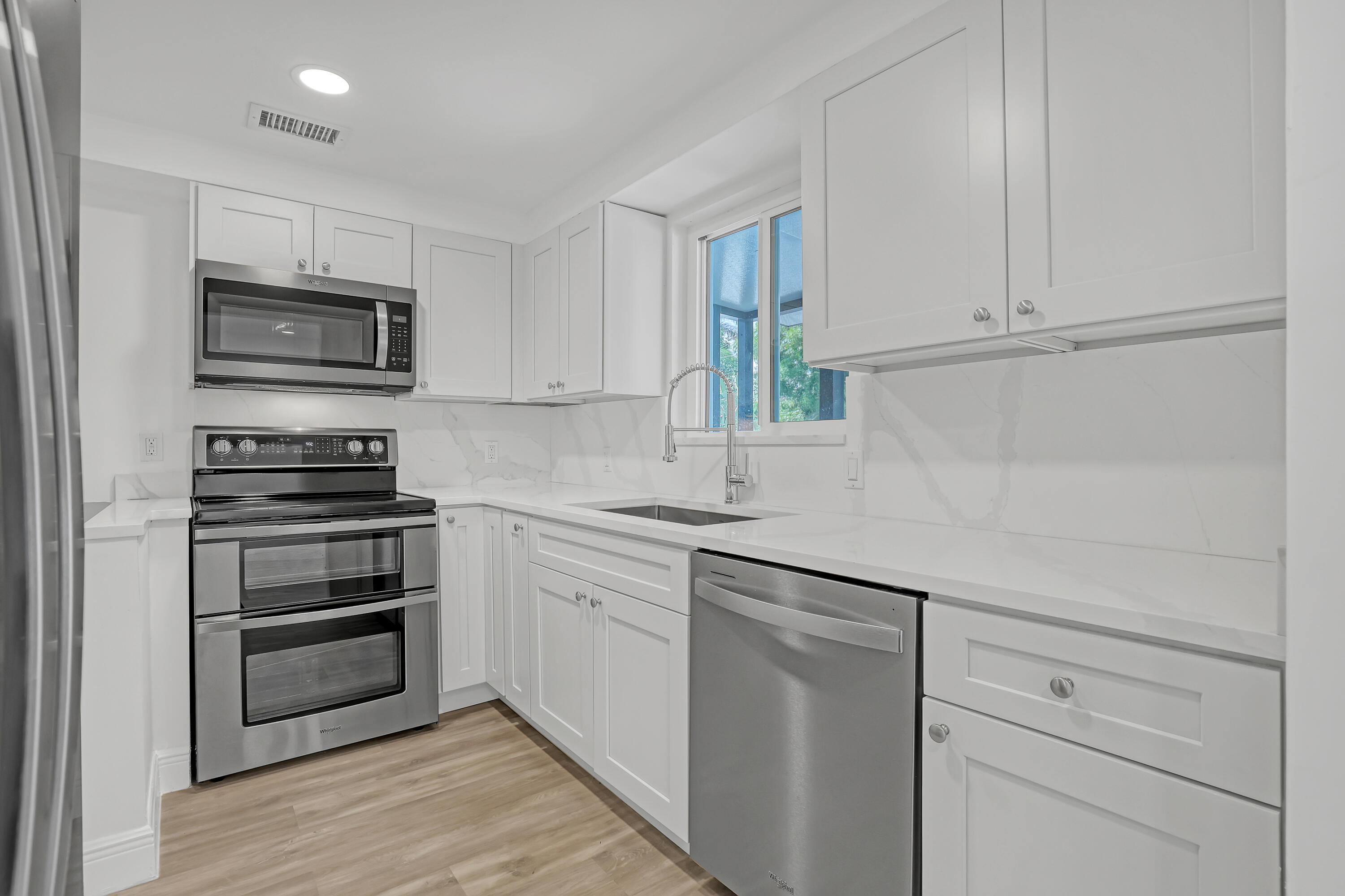 1505 High Ridge Road Lake Worth, FL 33461 - Photo 13 of 46 1505 High Ridge (12)