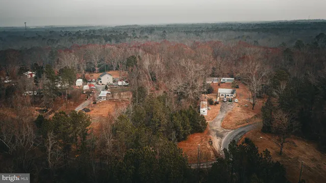 a view of a lake from a yard