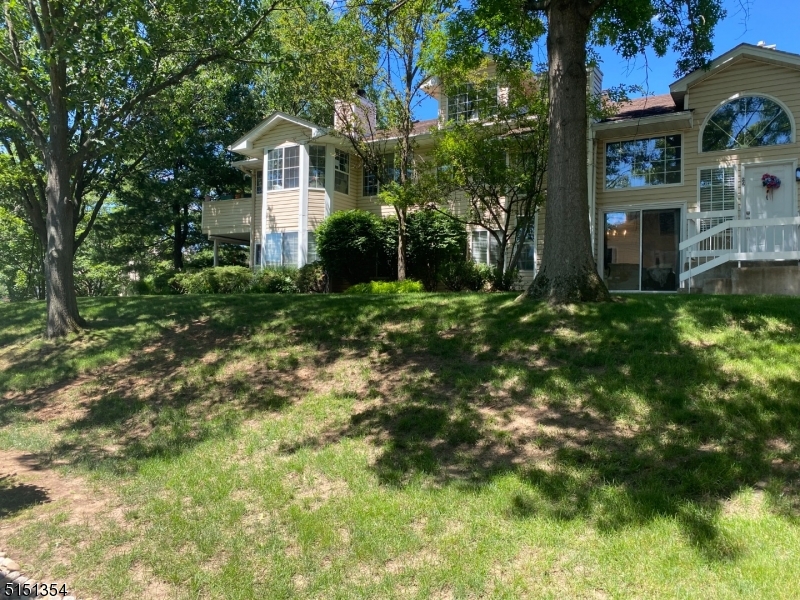 8 Dunbar Court, Unit 8 Bedminster, NJ 07921 - Photo 19 of 20