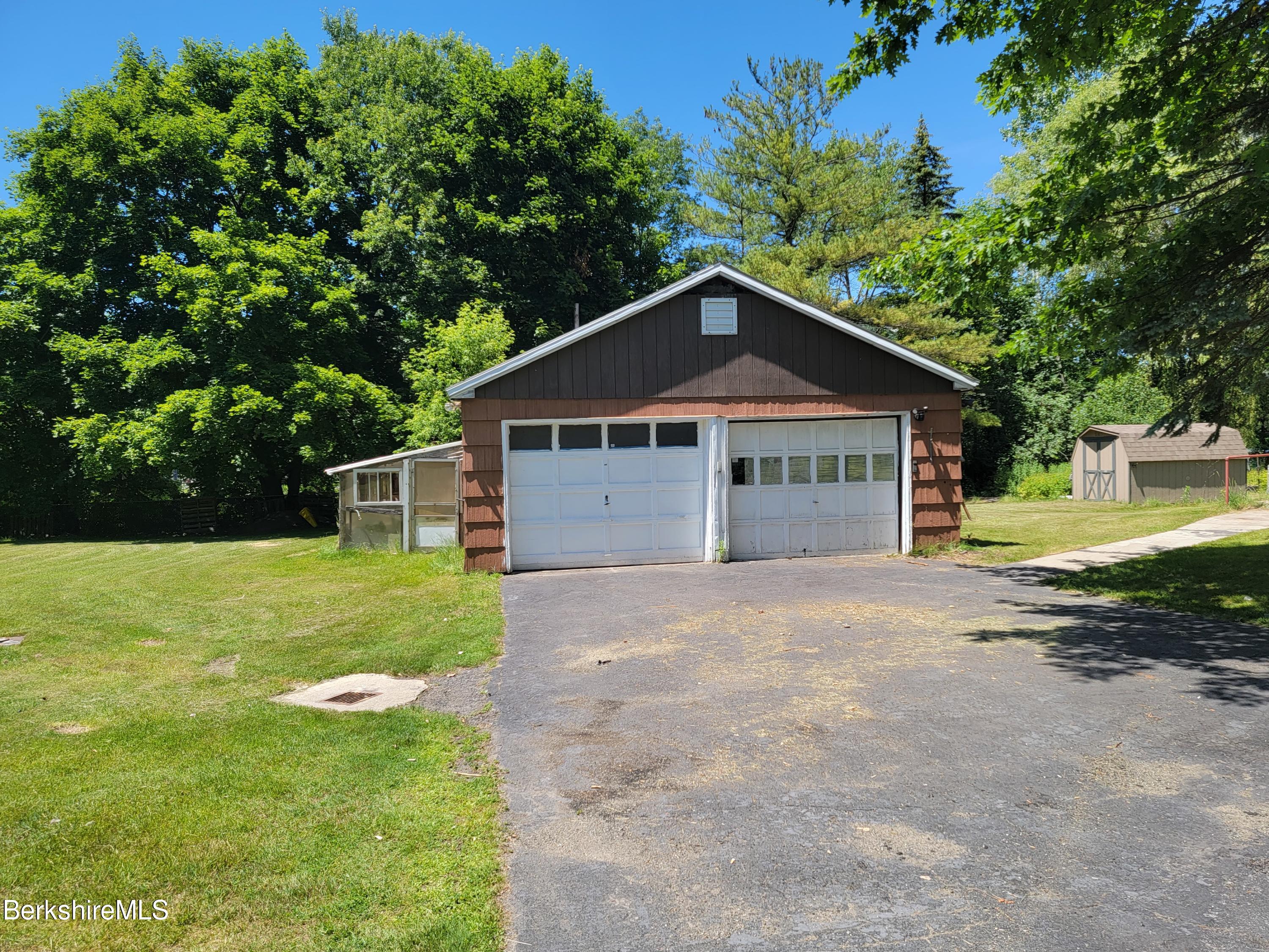 1096 South State Road Cheshire, MA 01225 - Photo 33 of 41 2-car Oversized Garage