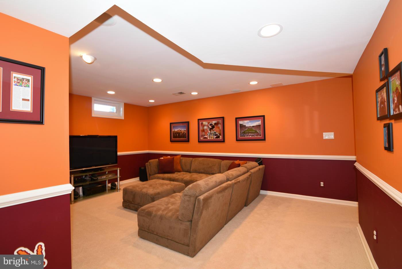 12410 Rock Ridge Road Herndon, VA 20170 - Photo 22 of 30 Space for large gatherings