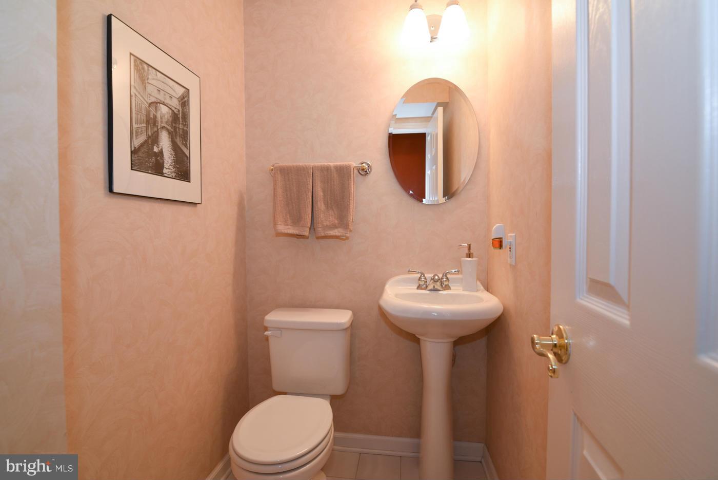 12410 Rock Ridge Road Herndon, VA 20170 - Photo 27 of 30 Half Bath
