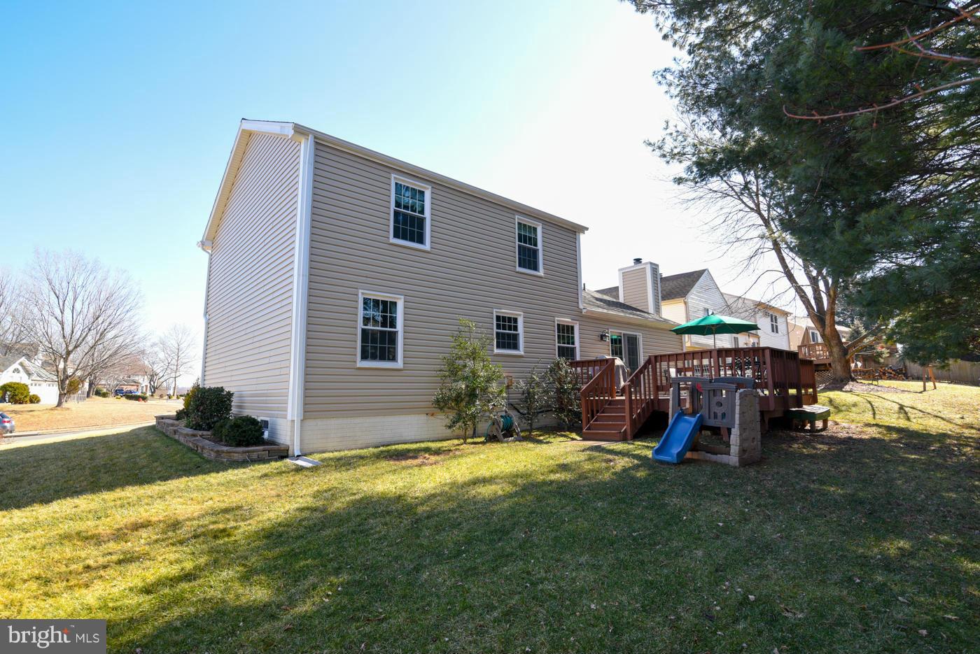 12410 Rock Ridge Road Herndon, VA 20170 - Photo 28 of 30 Large back and side yards