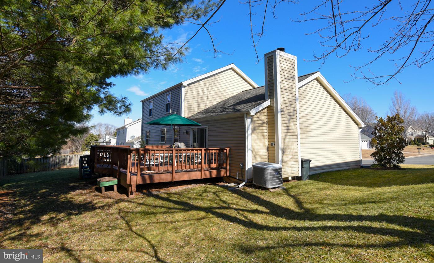 12410 Rock Ridge Road Herndon, VA 20170 - Photo 30 of 30 Large back yard