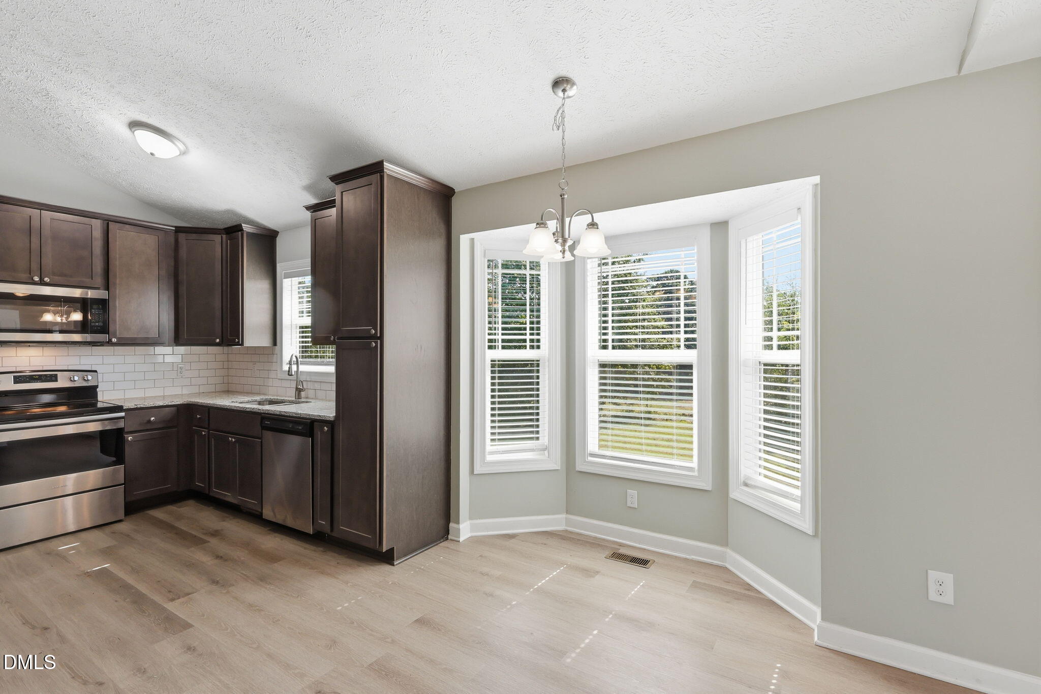 140 Trail Ridge Drive Benson, NC 27504 - Photo 8 of 28