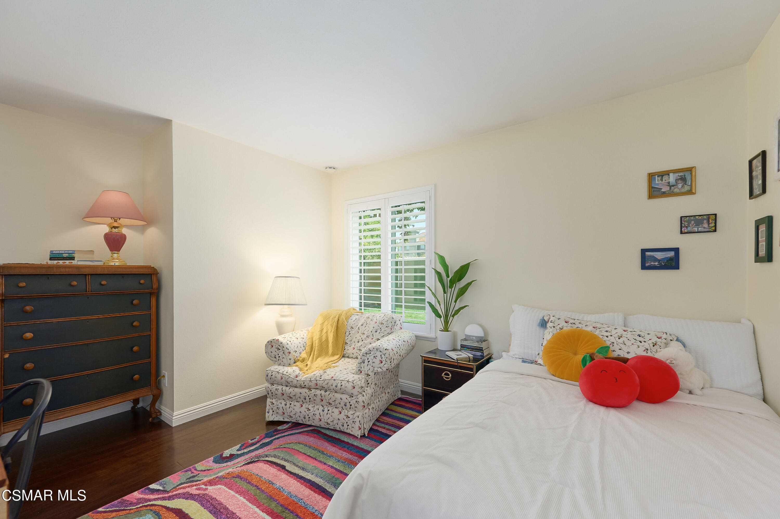 4798 Talmadge Road Moorpark, CA 93021 - Photo 42 of 65 a bedroom with two beds and a couch