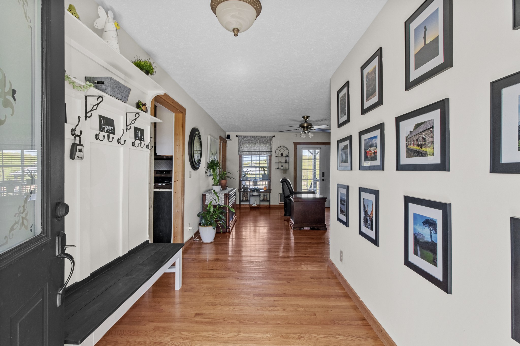 884 Tidwell Road Burns, TN 37029 - Photo 6 of 28 a view of a living room and entryway with furniture