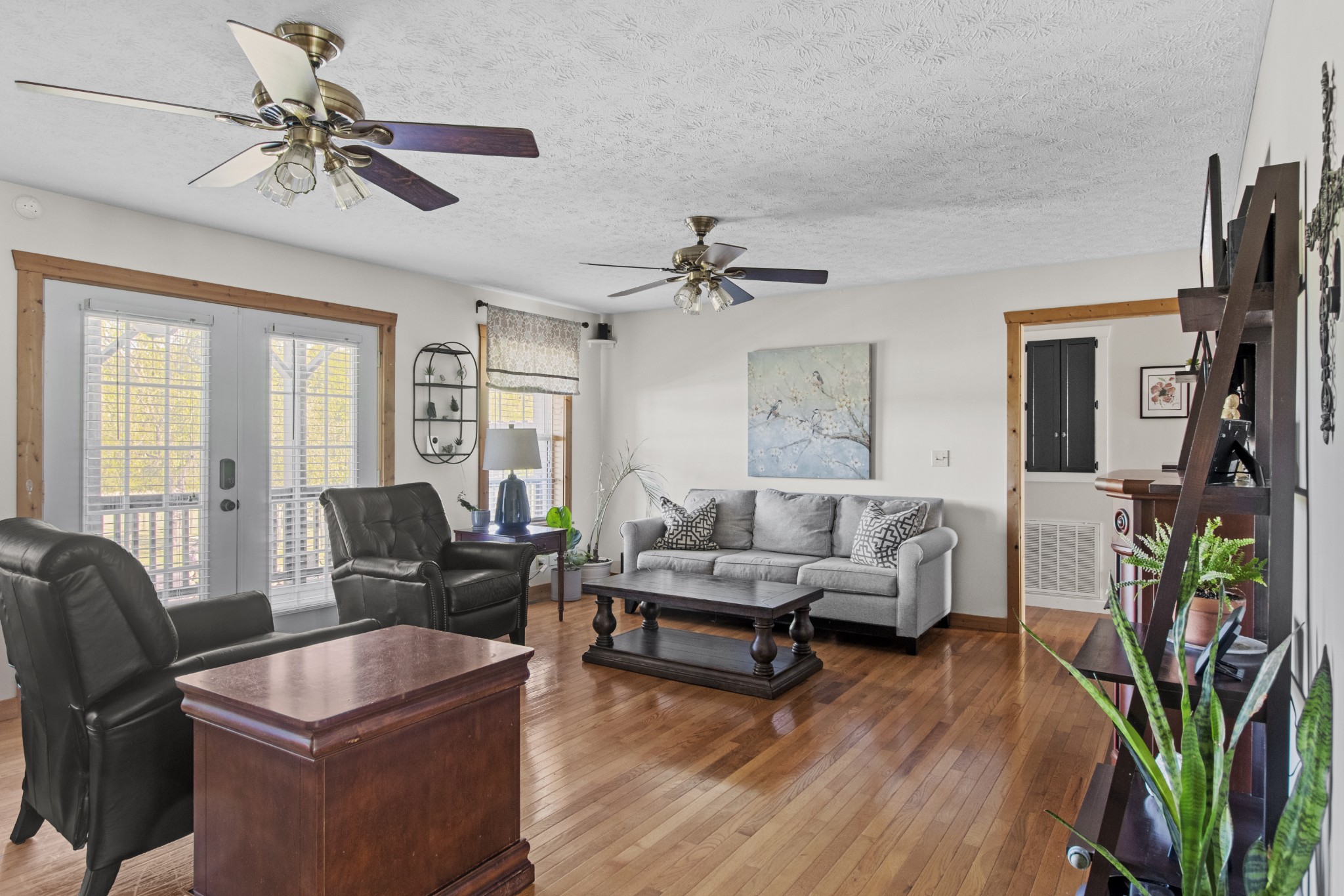 884 Tidwell Road Burns, TN 37029 - Photo 7 of 28 a living room with furniture