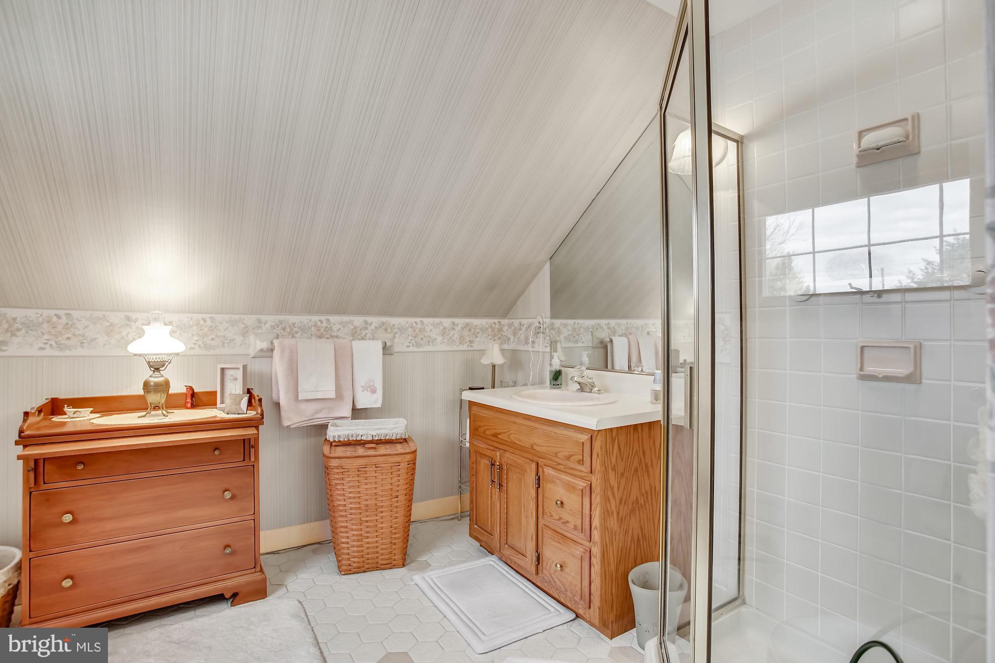411 Mallard Road Hatboro, PA 19040 - Photo 24 of 34 Gallery Image 24
