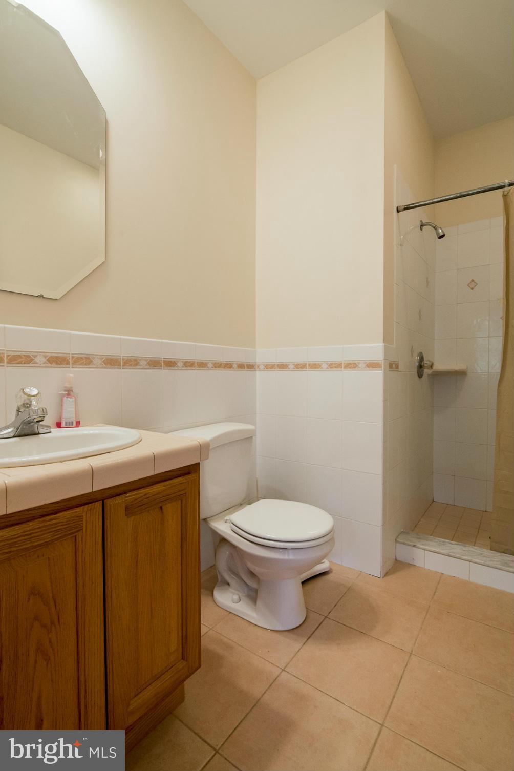 9839 Woodsboro Road Frederick, MD 21701 - Photo 11 of 29 Bath
