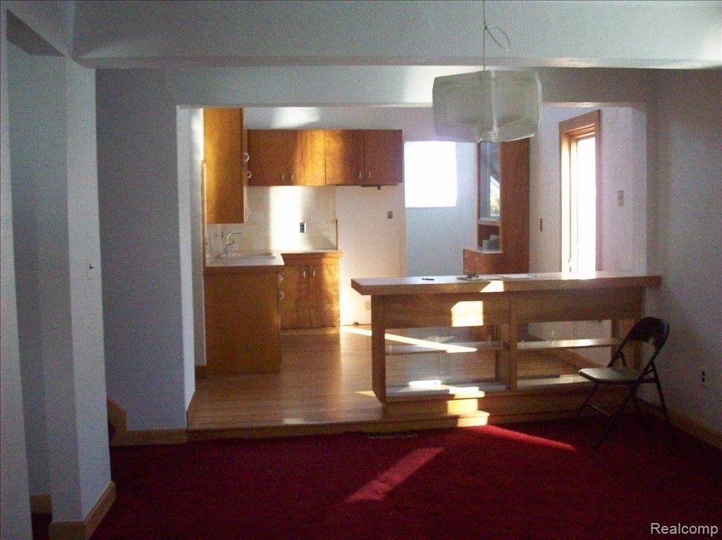 268 Ridgemont Road Grosse Pointe, MI 48236 - Photo 3 of 6 268 Ridgemont 003