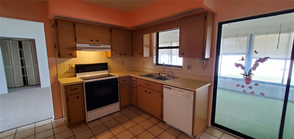 1472 Olympia Road Venice, FL 34293 - Photo 4 of 23 Gallery Image 4