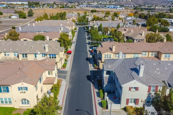 $375,000 | 1800 East Lakeshore Drive, Lake Elsinore, CA 92530