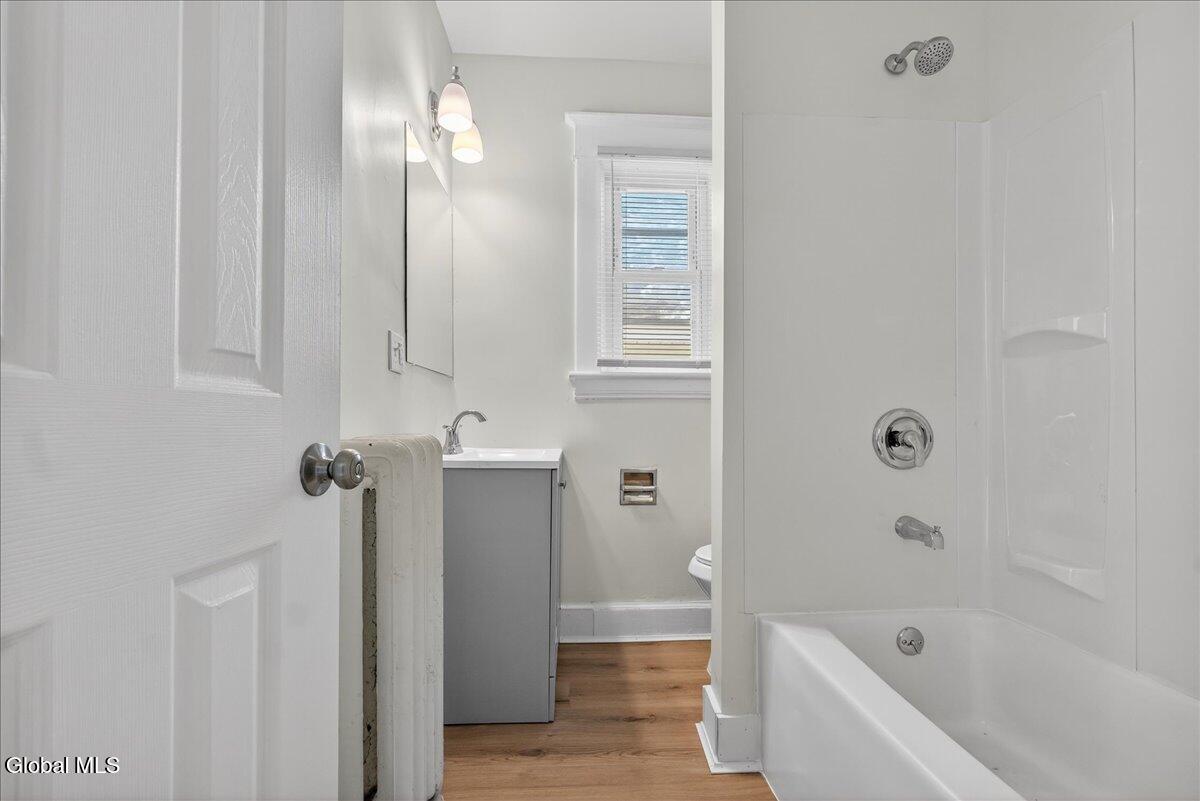 309 Division Street Schenectady, NY 12304 - Photo 17 of 21 2nd Floor