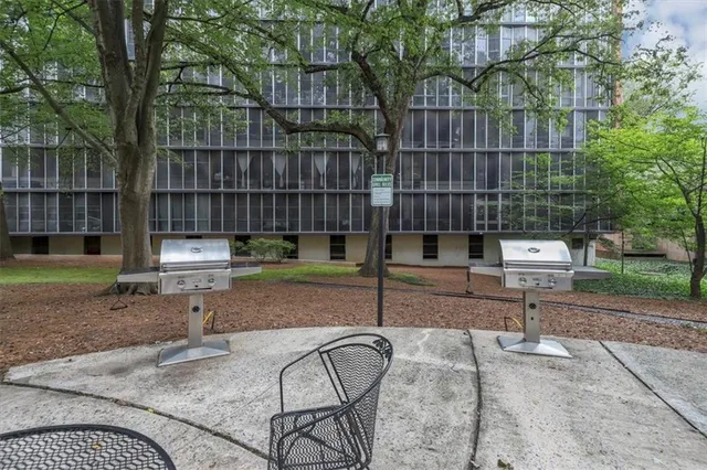 $199,900 | 3060 Pharr Ct N Northwest, Unit 608, Atlanta, GA 30305