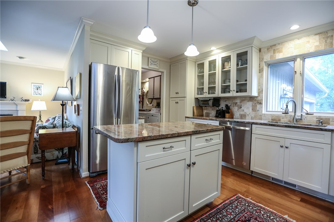 35 Shadow Pines Drive Penfield, NY 14526 - Photo 13 of 28 The stainless steel appliances are all included