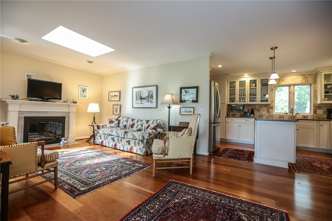 35 Shadow Pines Drive Penfield, NY 14526 - Photo 7 of 28 Family room/Kitchen