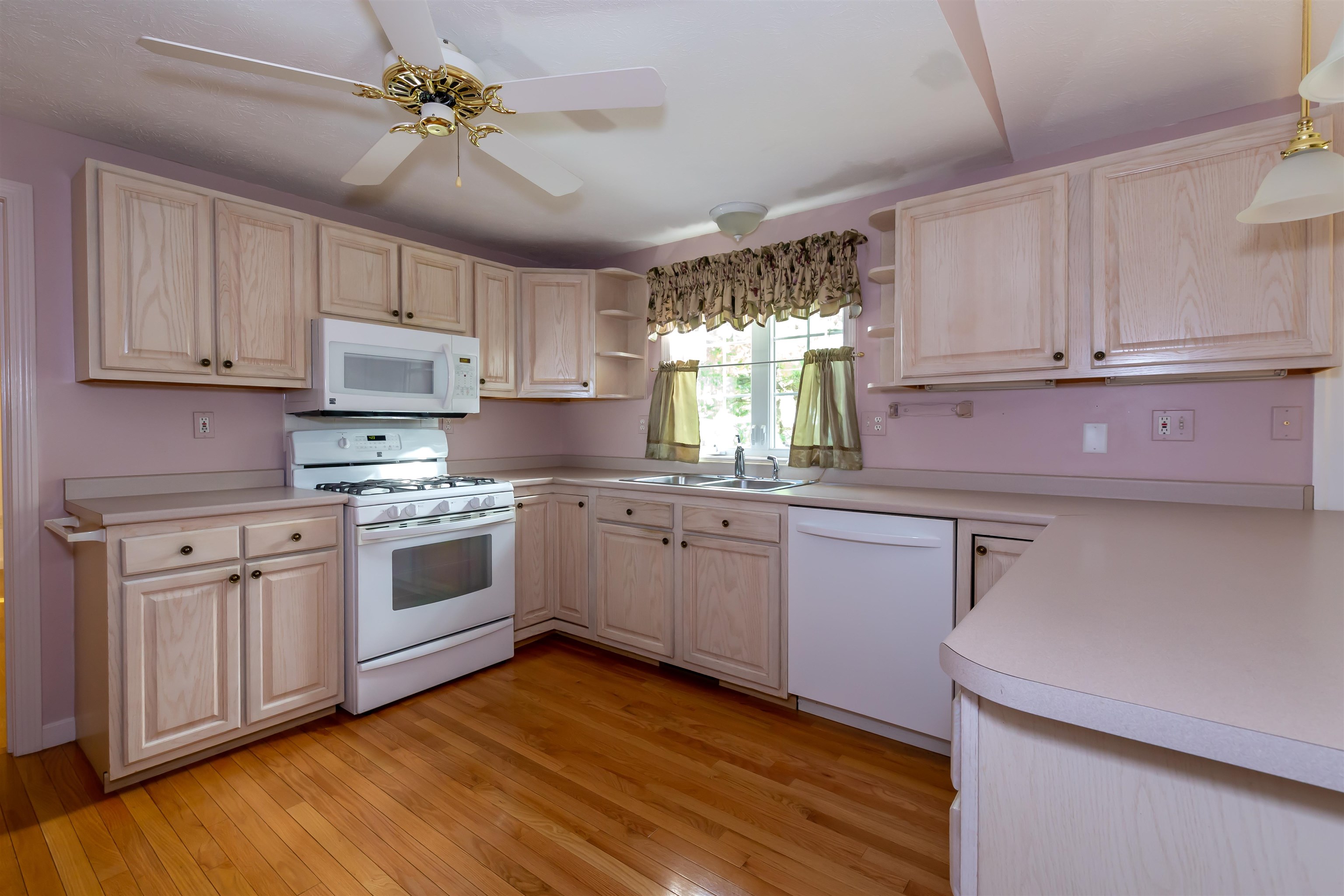 4 Traders Way Nashua, NH 03063 - Photo 11 of 38