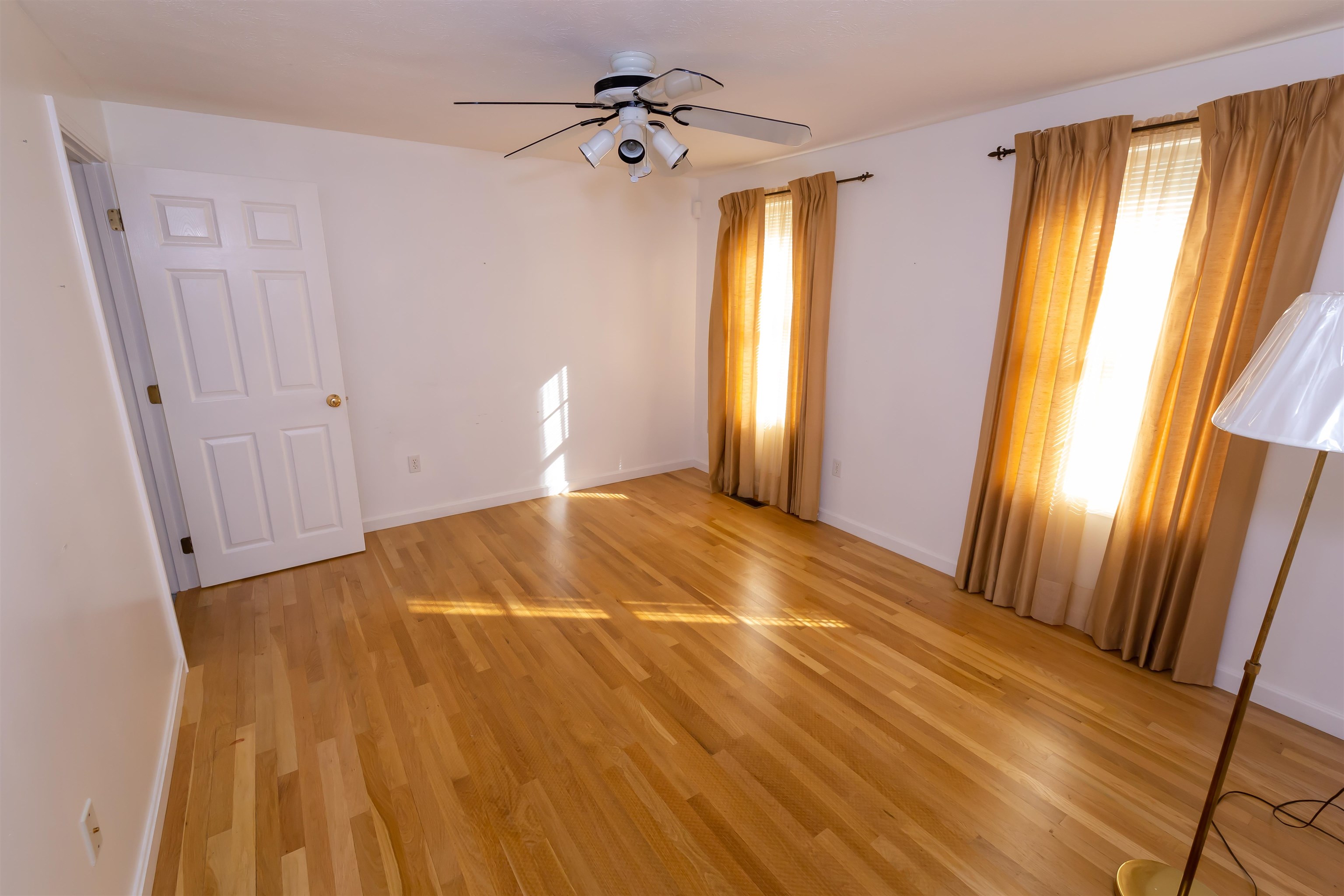 4 Traders Way Nashua, NH 03063 - Photo 13 of 38