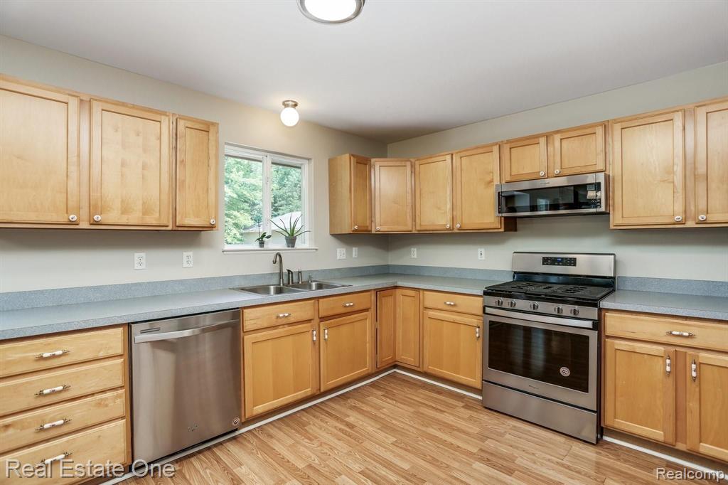 3908 Cullen Road Howell, MI 48855 - Photo 14 of 35