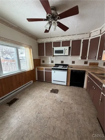 $137,000 | 512 Broadway Street, Oneida, NY 13421