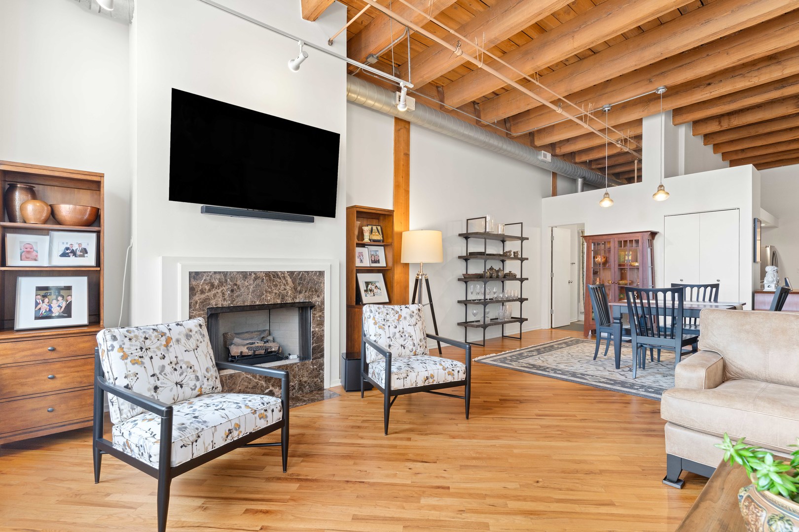 616 West Fulton Street, Unit 503 Chicago, IL 60661 - Photo 3 of 23