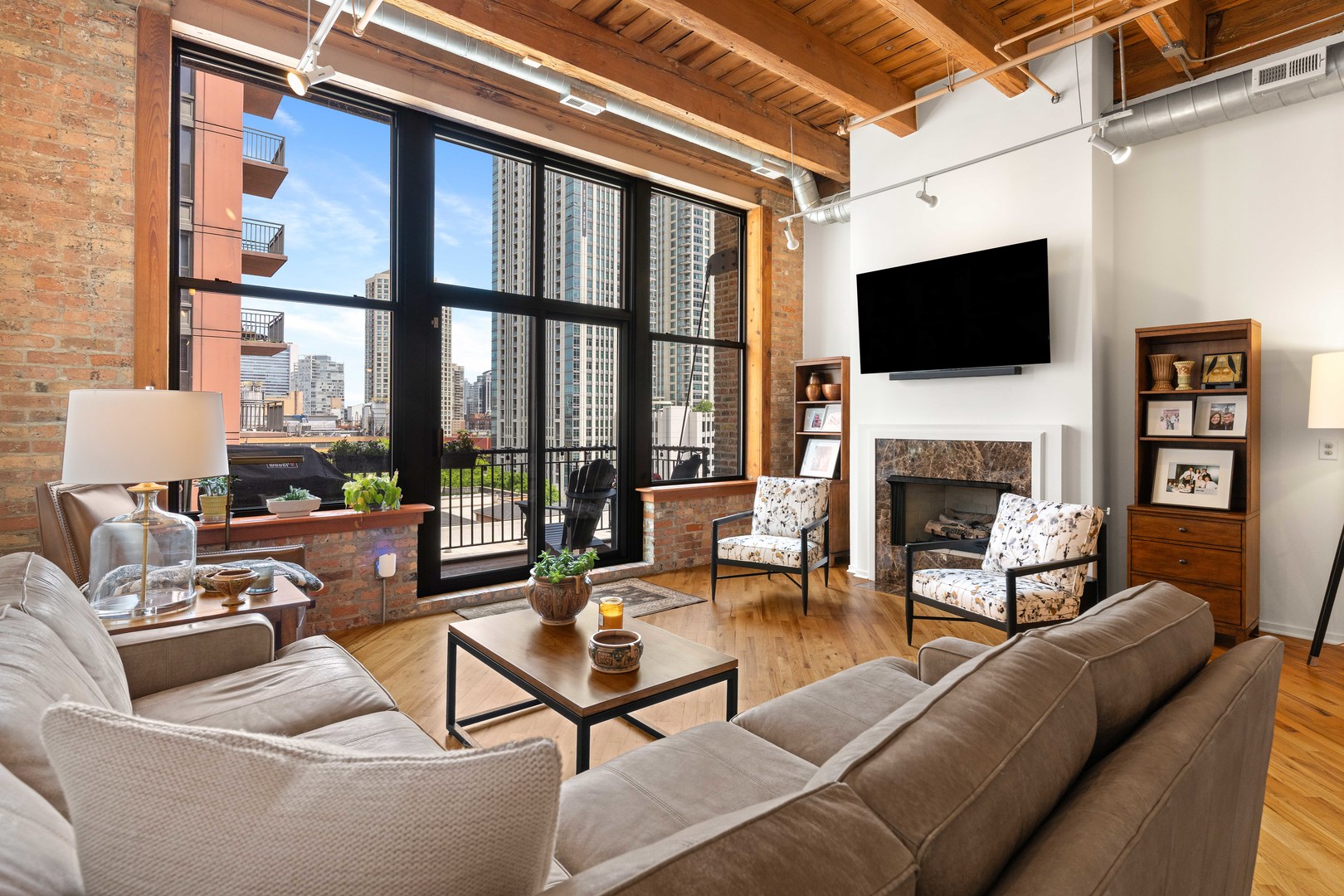 616 West Fulton Street, Unit 503 Chicago, IL 60661 - Photo 4 of 23
